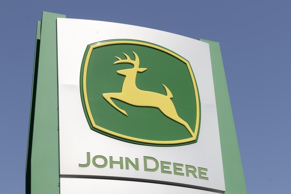 Deere & Company stock price and sign